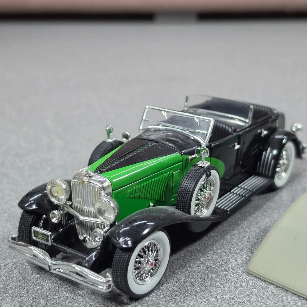 Duesenberg Model J LaGrande Phaeton Diecast Car Green Black Excellent
